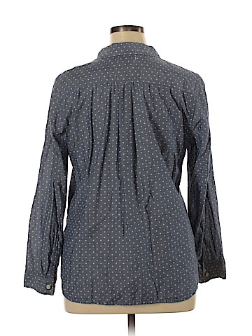 Old Navy Long Sleeve Button-Down Shirt (view 2)