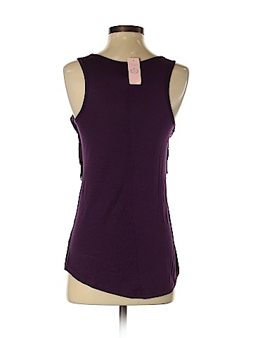 Romeo & Juliet Couture Sleeveless Top (view 2)