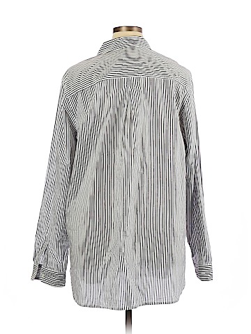 Old Navy Long Sleeve Button-Down Shirt (view 2)