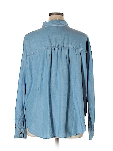Old Navy Long Sleeve Button-Down Shirt (view 2)