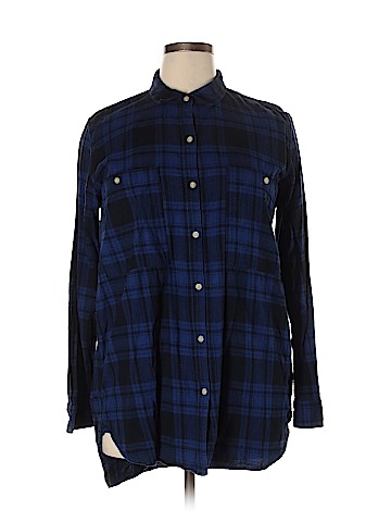 Gap Long Sleeve Button-Down Shirt (view 1)