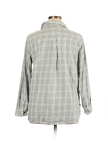 Old Navy Long Sleeve Button-Down Shirt (view 2)