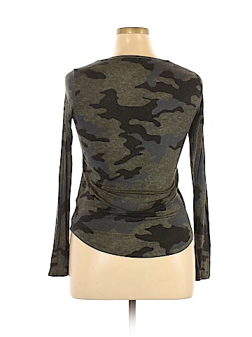 American Eagle Outfitters Long Sleeve T-Shirt (view 2)