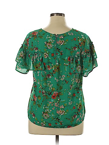 Xhilaration Short Sleeve Blouse (view 2)