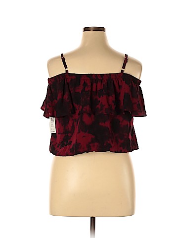 No Boundaries Sleeveless Blouse (view 2)