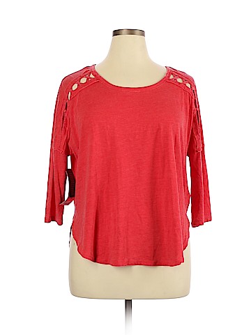 Betsey Johnson Performance 3/4 Sleeve T-Shirt (view 1)