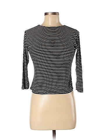 Brandy Melville Pullover Sweater (view 1)