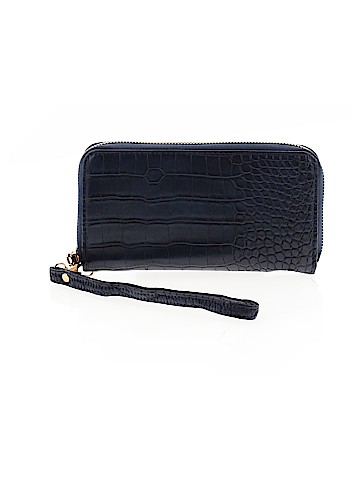 Unbranded Wristlet (view 1)