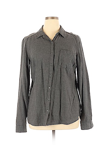Maurices Long Sleeve Button-Down Shirt (view 1)