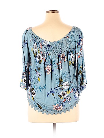 LUQ 3/4 Sleeve Top (view 2)