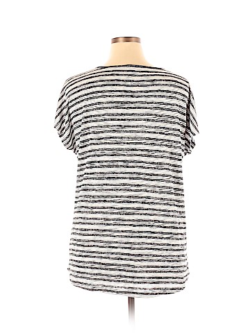 Old Navy Short Sleeve T-Shirt (view 2)