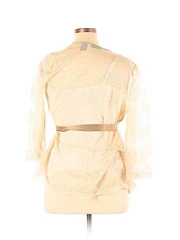 New York & Company 3/4 Sleeve Top (view 2)