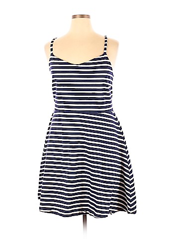 Old Navy Casual Dress (view 1)