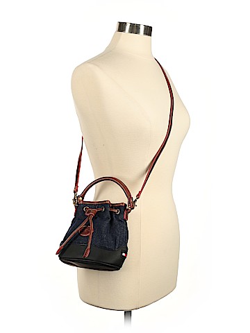 Tommy Hilfiger Bucket Bag (view 2)