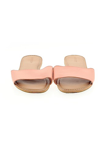 Old Navy Sandals (view 2)