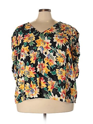 Ava & Viv Short Sleeve Blouse (view 1)