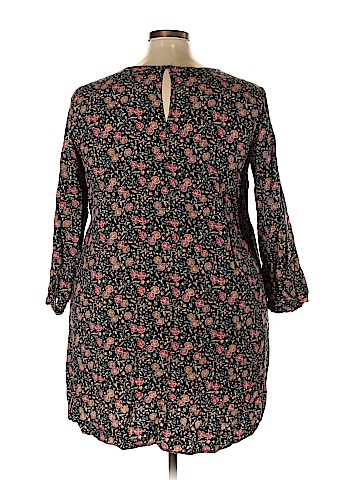 Old Navy Casual Dress (view 2)