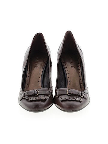 Michelle D. Heels (view 2)