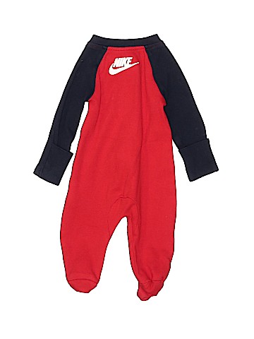 Nike Long Sleeve Outfit (view 2)