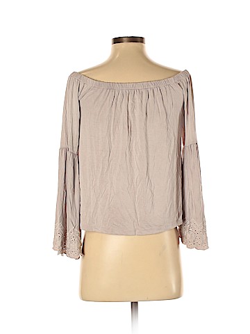 American Eagle Outfitters Long Sleeve Top (view 2)