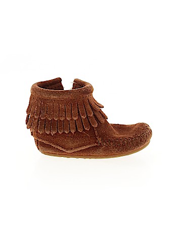 Minnetonka Boots (view 1)