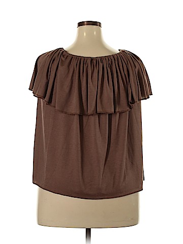 rue21 Short Sleeve Top (view 2)