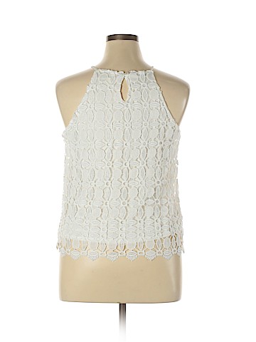 Monteau Sleeveless Top (view 2)