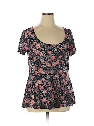 Torrid Short Sleeve Top (view 1)
