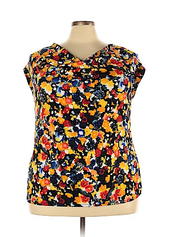 Grace Short Sleeve Top (view 1)