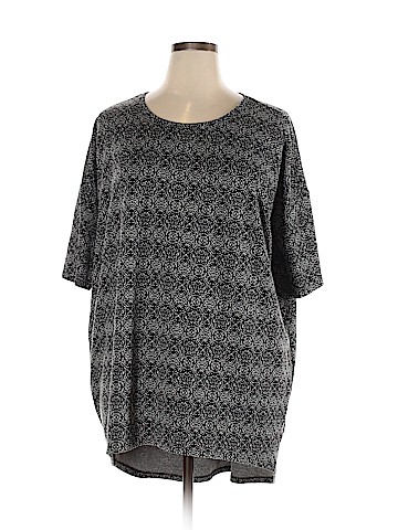 Lularoe Short Sleeve T-Shirt (view 1)