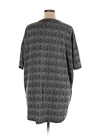 Lularoe Short Sleeve T-Shirt (view 2)