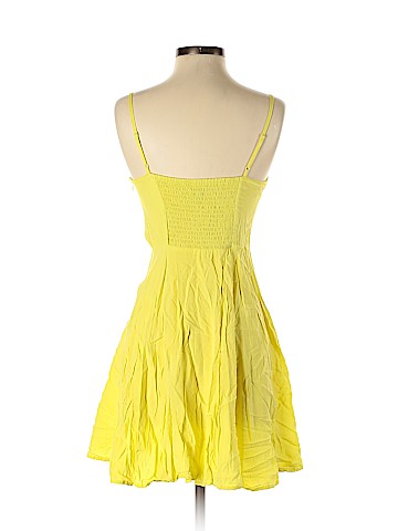 Old Navy Casual Dress (view 2)