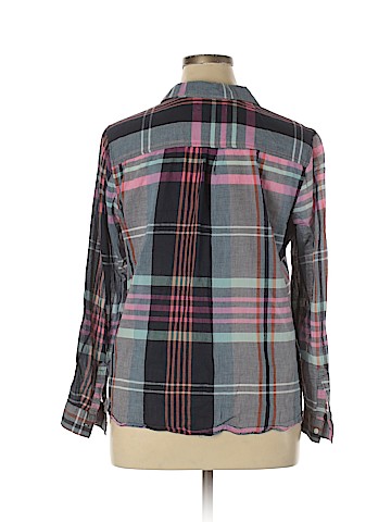 Old Navy Long Sleeve Button-Down Shirt (view 2)