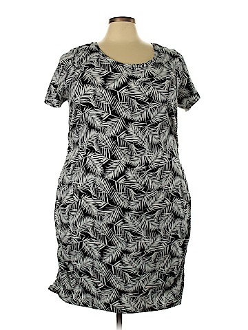 Old Navy Casual Dress (view 1)