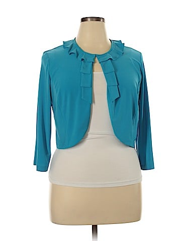 Danny & Nicole Shrug (view 1)