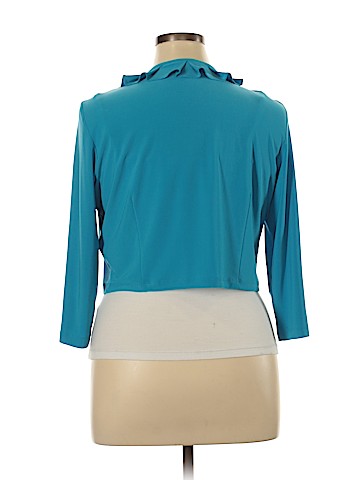 Danny & Nicole Shrug (view 2)