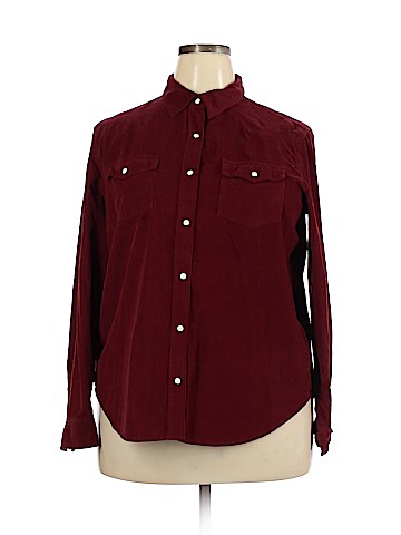 Universal Thread Long Sleeve Button-Down Shirt (view 1)