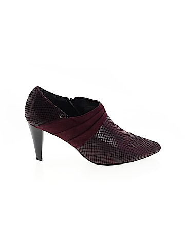 Apostrophe Heels (view 1)