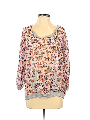 Eyeshadow 3/4 Sleeve Blouse (view 1)