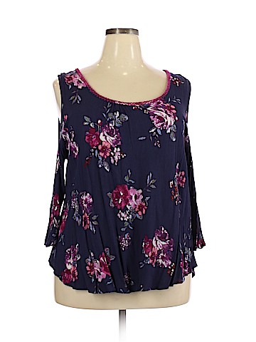 Living Doll 3/4 Sleeve Top (view 1)