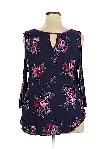 Living Doll 3/4 Sleeve Top (view 2)