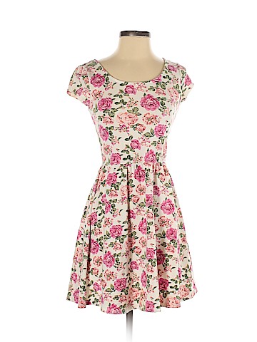 Forever 21 Casual Dress (view 1)