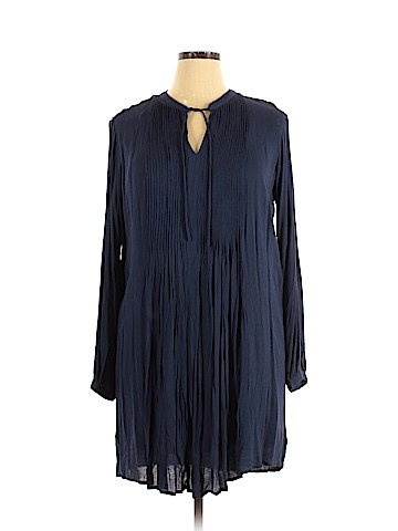 Old Navy Casual Dress (view 1)