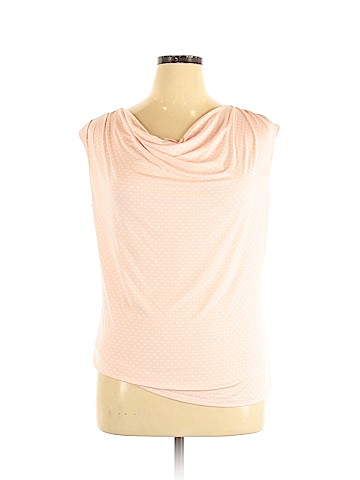 Jennie & Marlis Sleeveless T-Shirt (view 1)