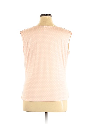 Jennie & Marlis Sleeveless T-Shirt (view 2)