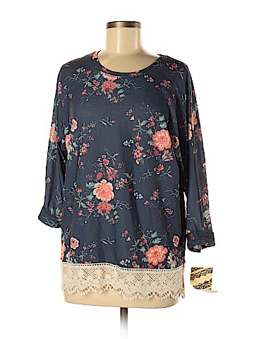 Eyeshadow 3/4 Sleeve Top (view 1)