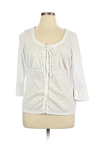 Venus 3/4 Sleeve Button-Down Shirt (view 1)