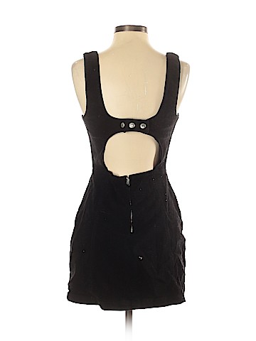 Urban Outfitters Casual Dress (view 2)