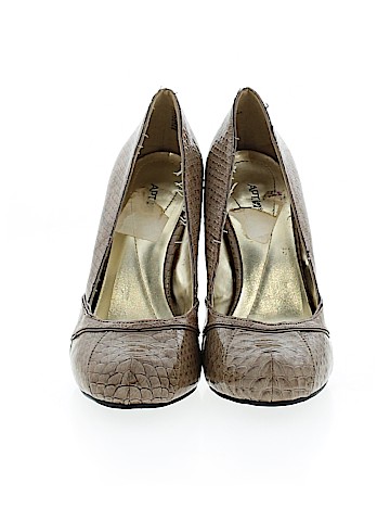 Apt. 9 Heels (view 2)