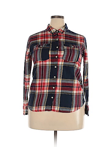 Mossimo Supply Co. Long Sleeve Button-Down Shirt (view 1)